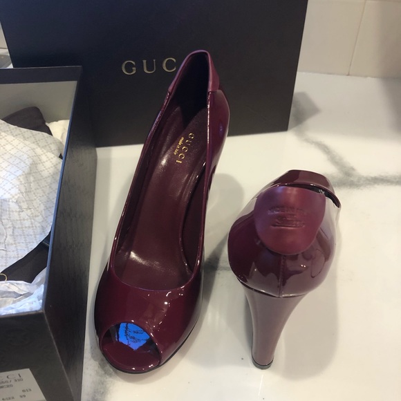 Gucci Vernice Wedges - Picture 1 of 6